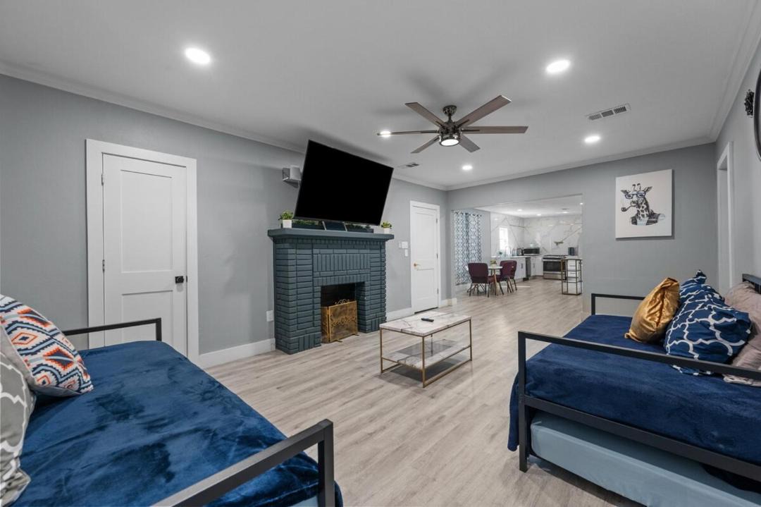 Photo of Bedroom in Neartown