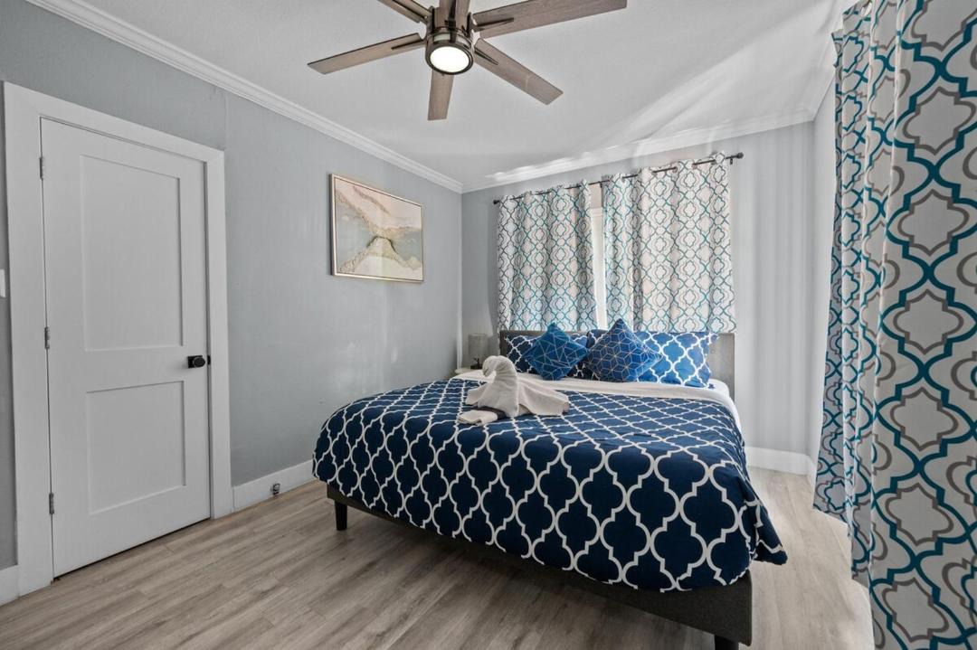 Photo of Bedroom in Neartown
