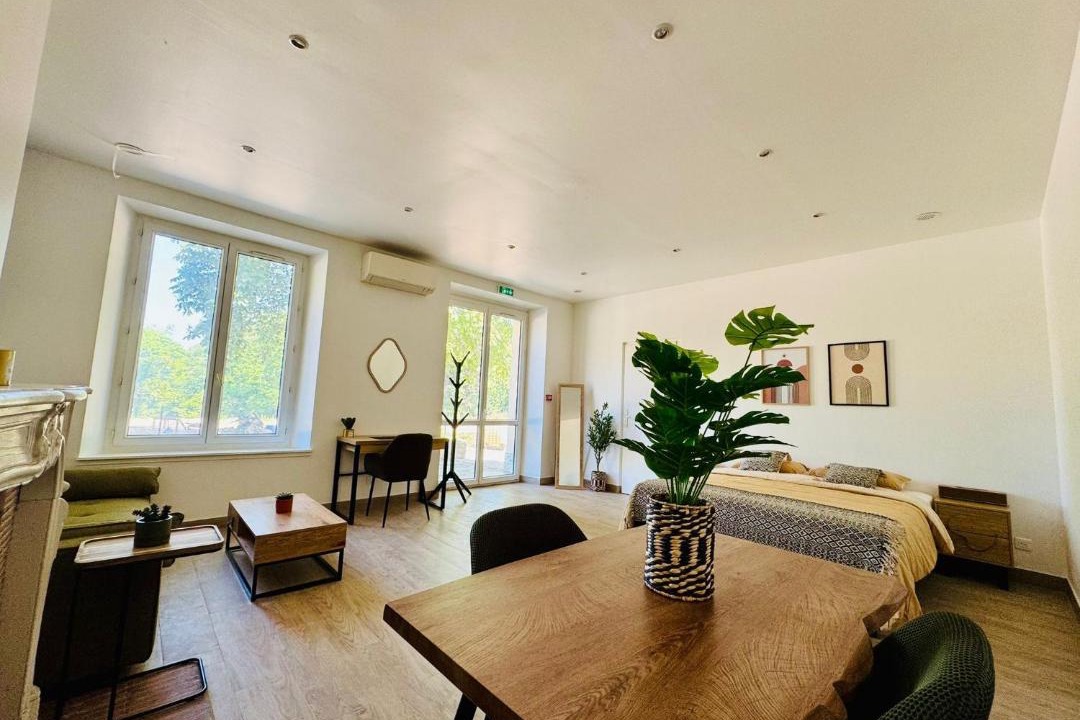 Photo of Others in Villeneuve-sous-Dammartin