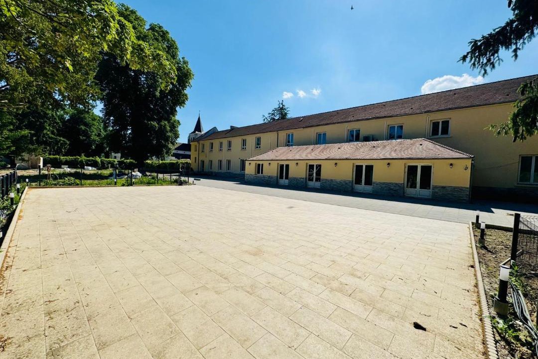 Photo of Others in Villeneuve-sous-Dammartin