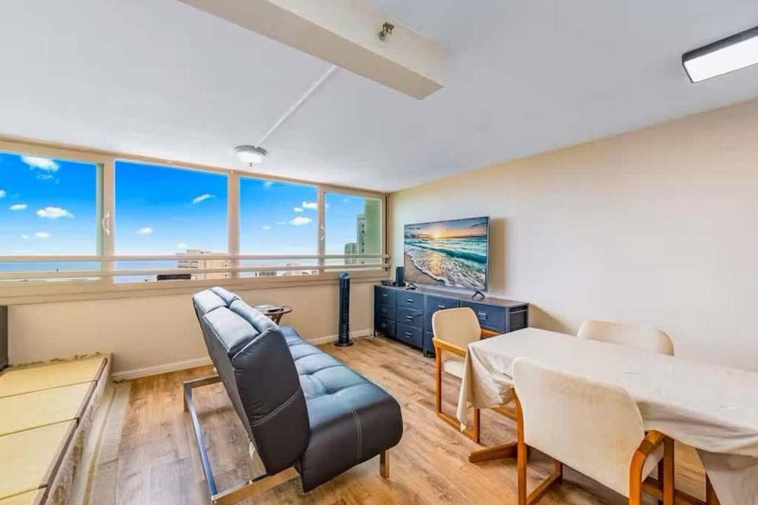 Photo of Others in Waikiki