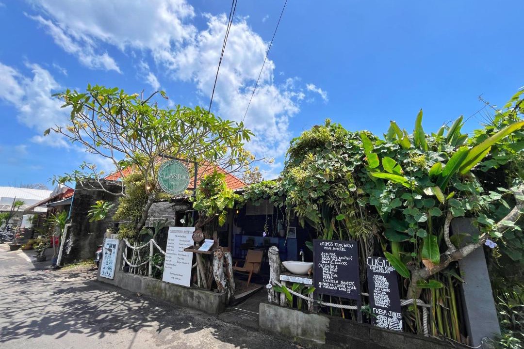 Photo of Others in Mushroom Bay