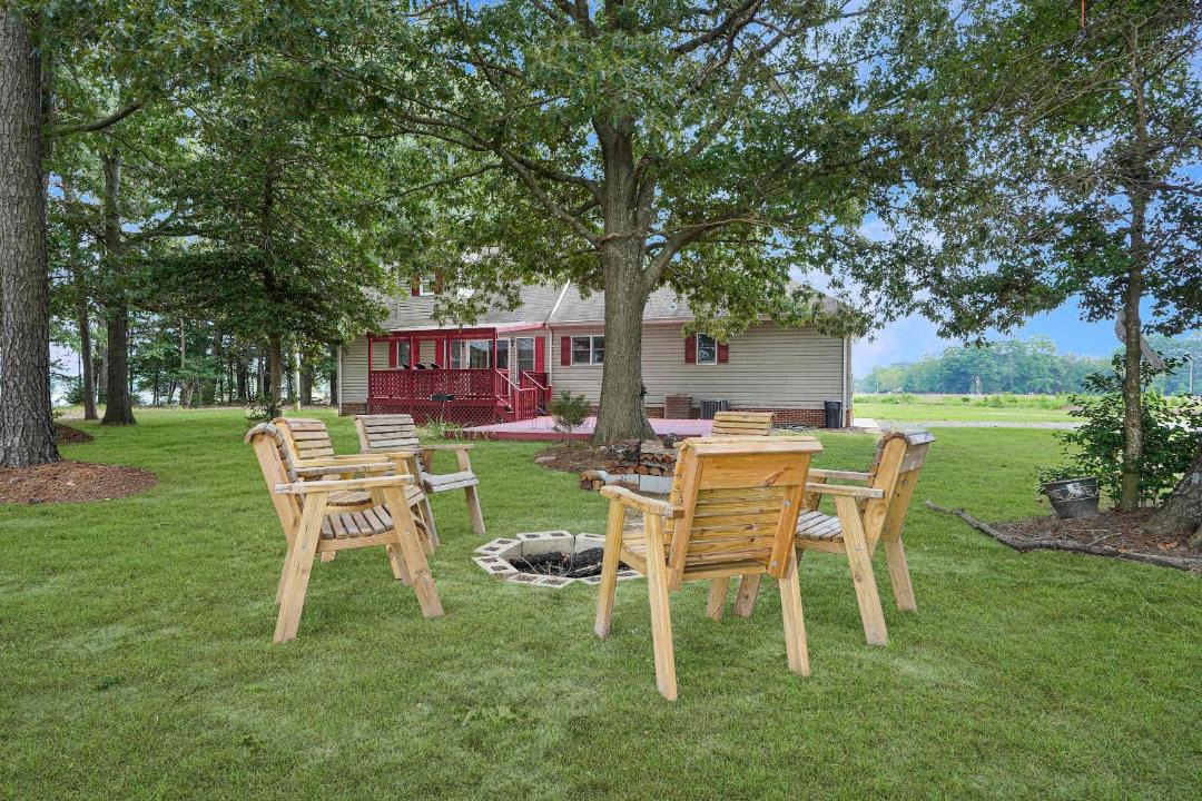 Photo of Others in Locustville