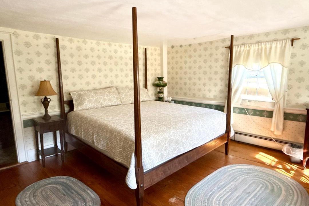 Photo of Bedroom in Campton