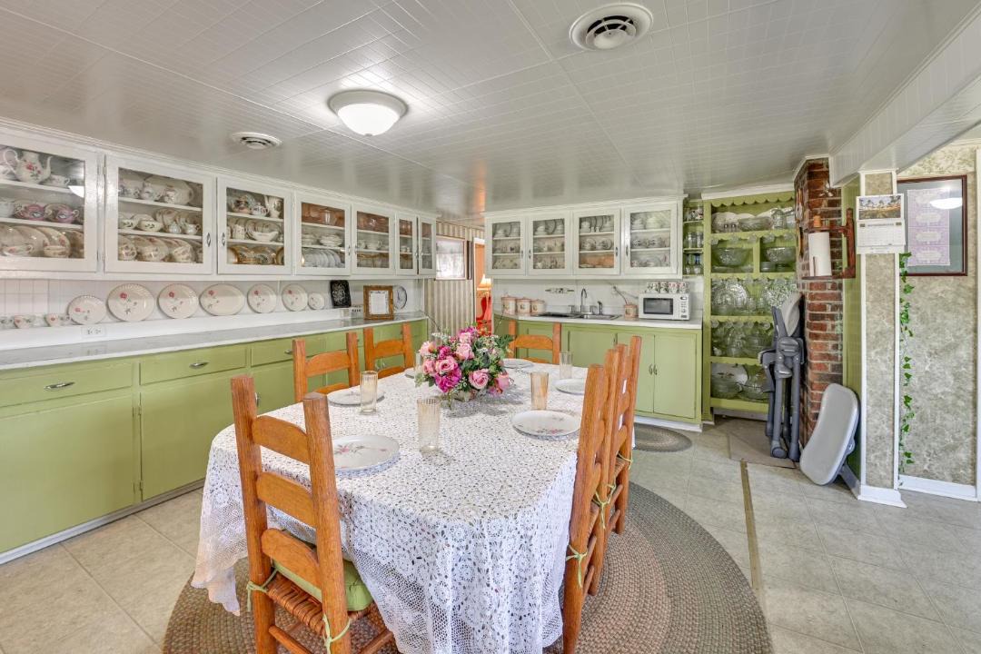 Photo of Kitchen in Waneta