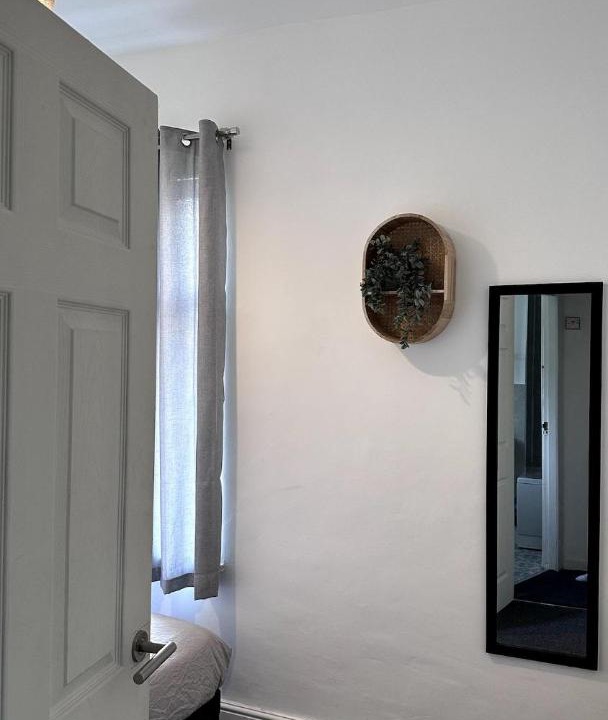 Photo of Others in Openshaw