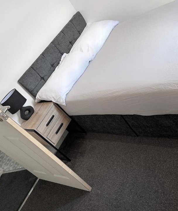 Photo of Others in Openshaw