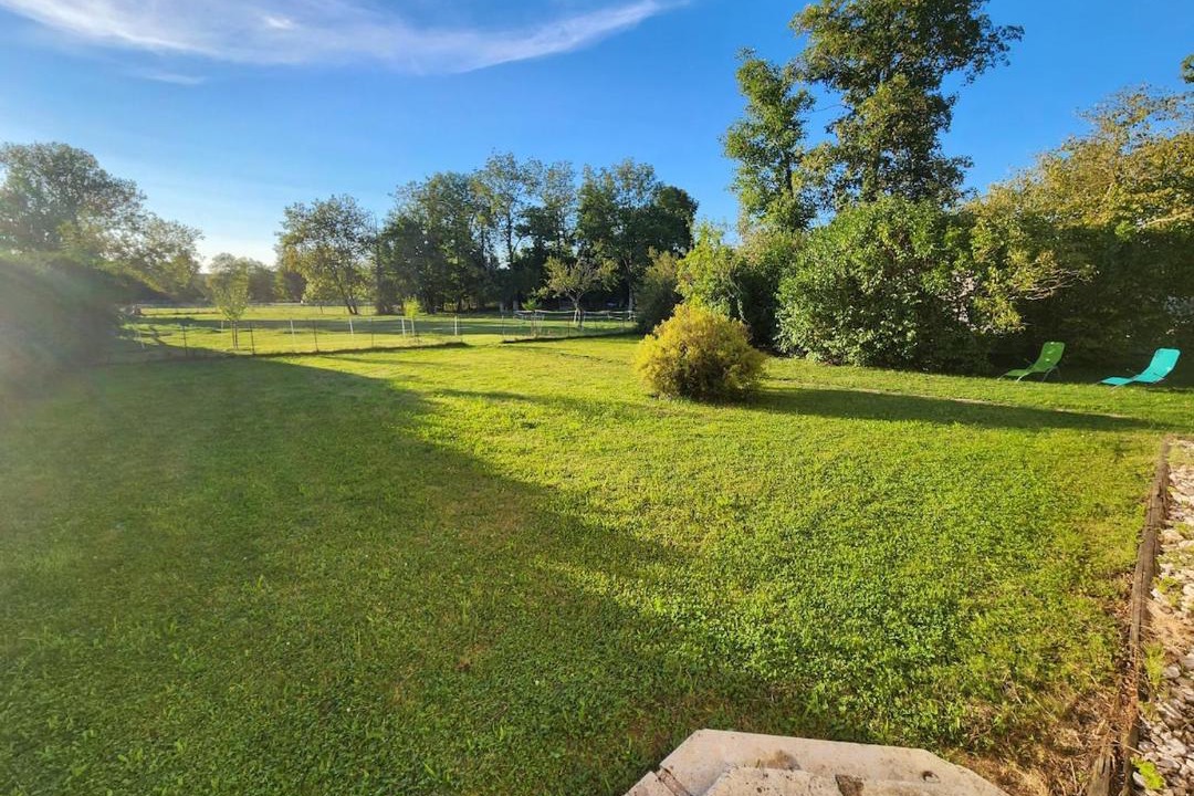 Photo of Others in Gray-la-Ville