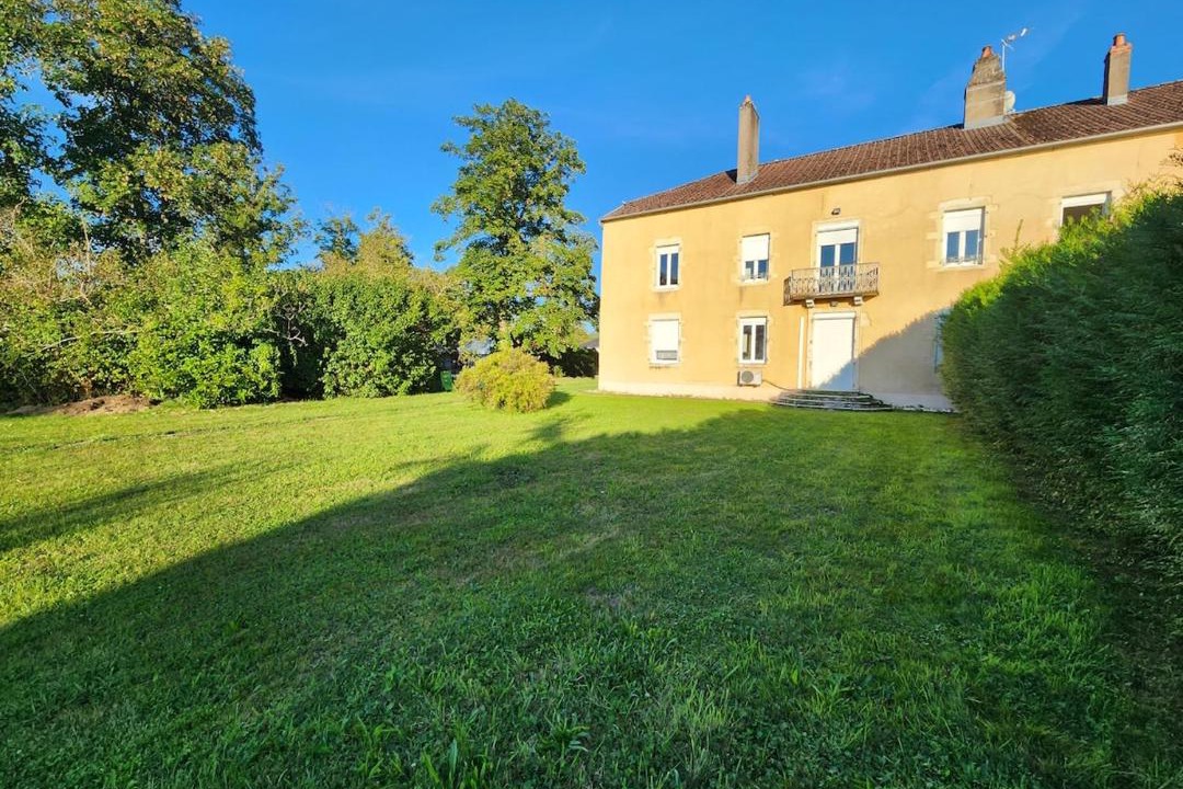 Photo of Others in Gray-la-Ville