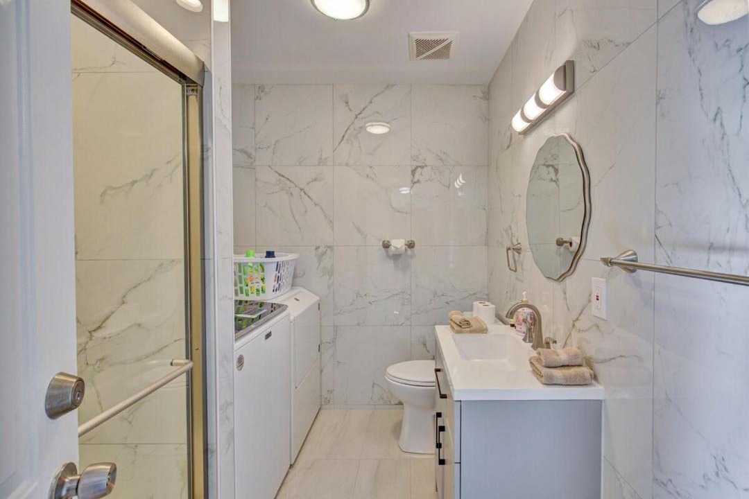 Photo of Bathroom in Largo