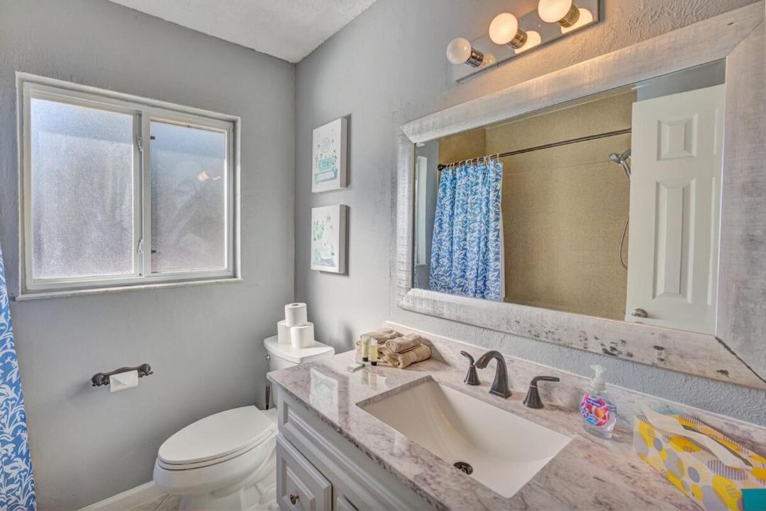 Photo of Bathroom in Largo