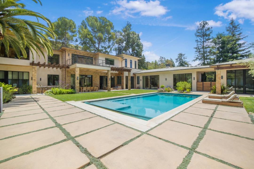 Photo of Others in Beverly Hills