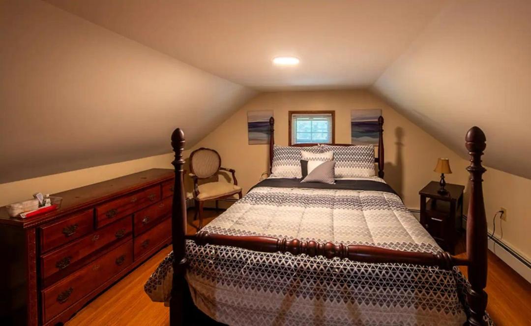 Photo of Bedroom in West New Haven