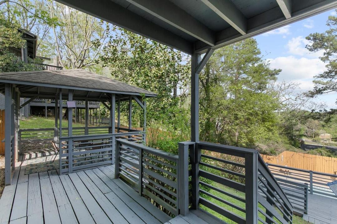 Photo of Patio Balcony in Crestline Heights