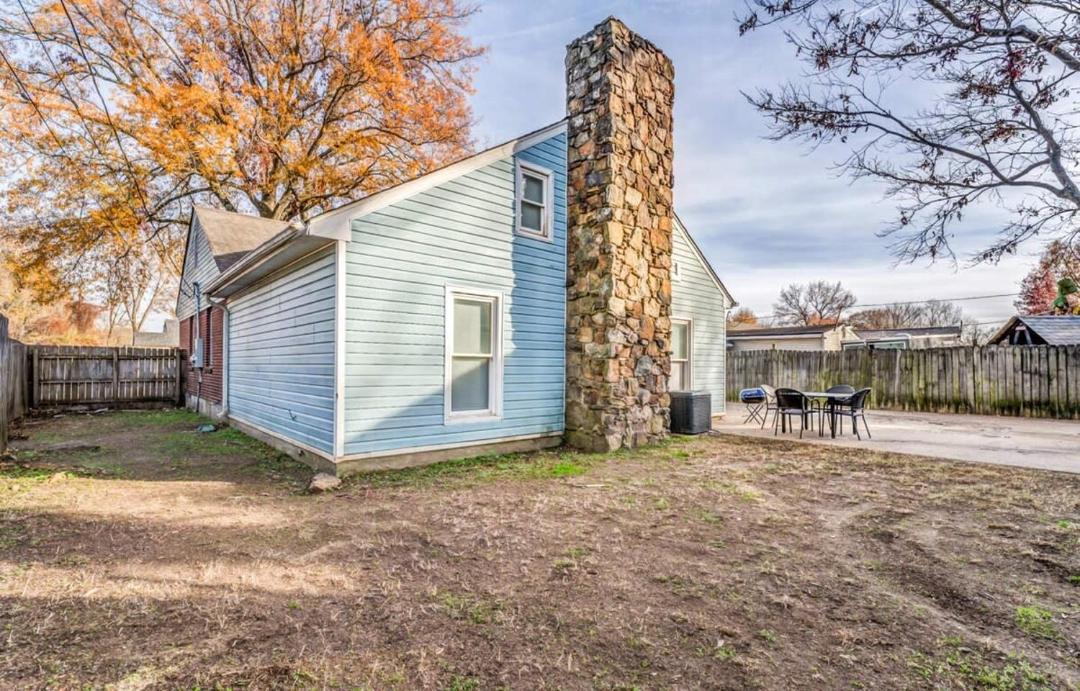 Photo of Others in Ellendale