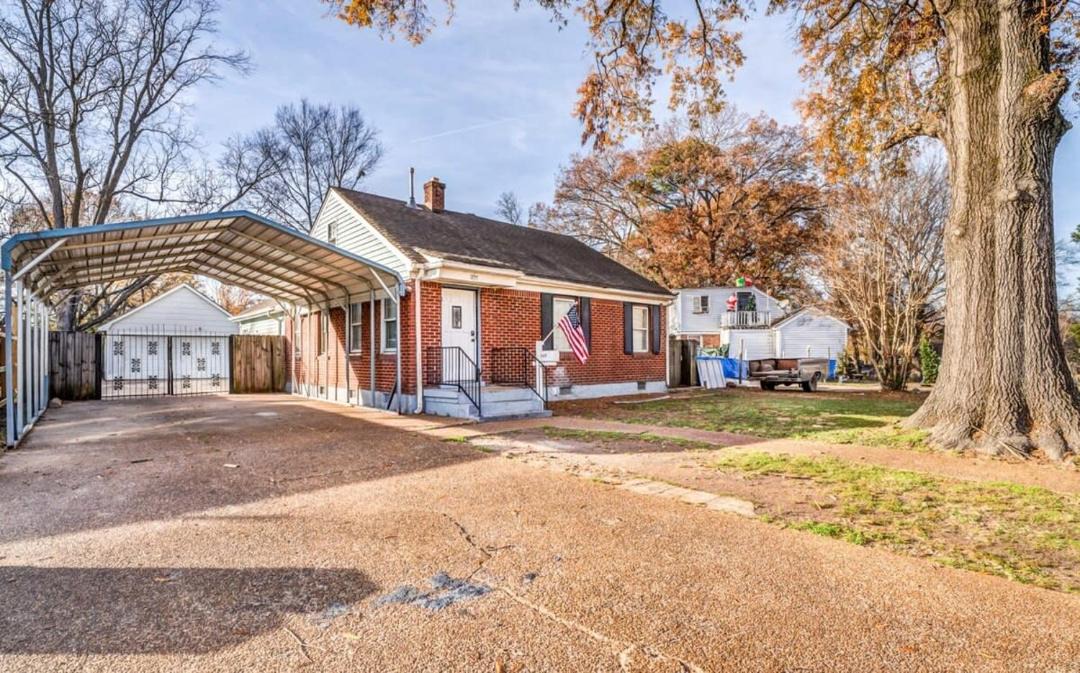 Photo of Others in Ellendale