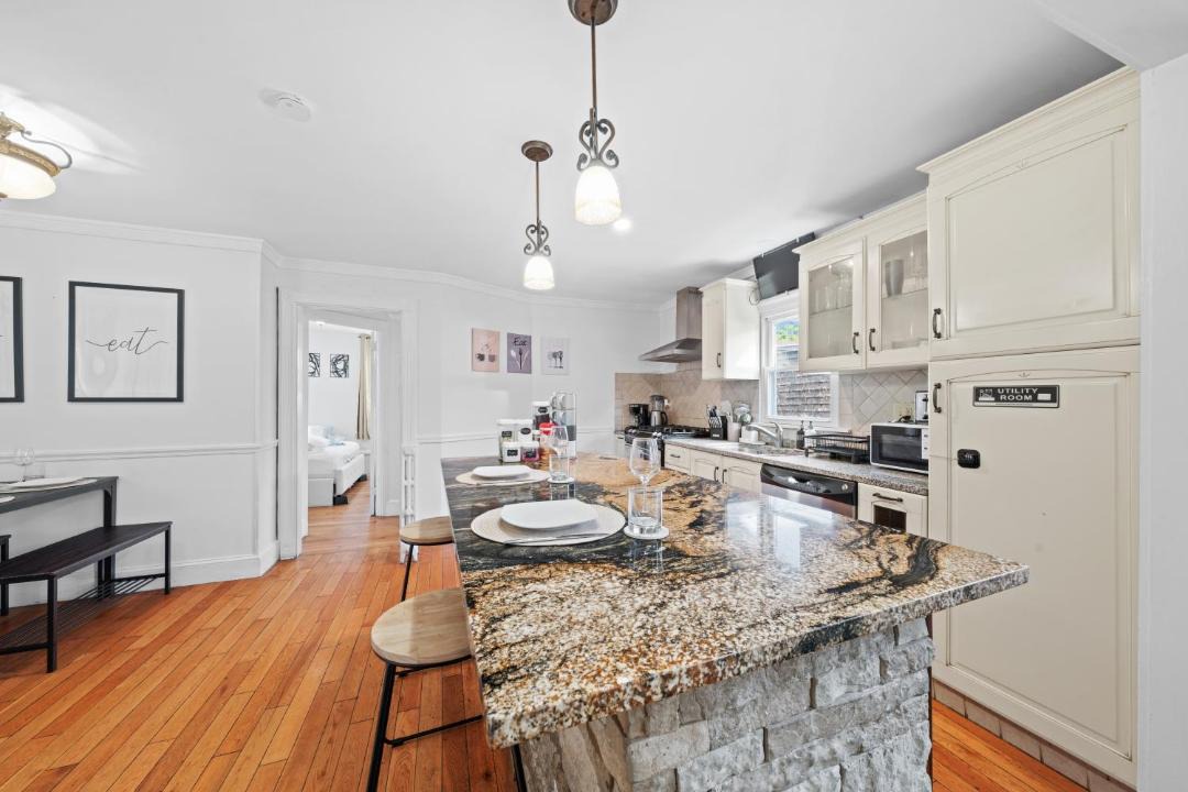 Photo of Others in Bayonne