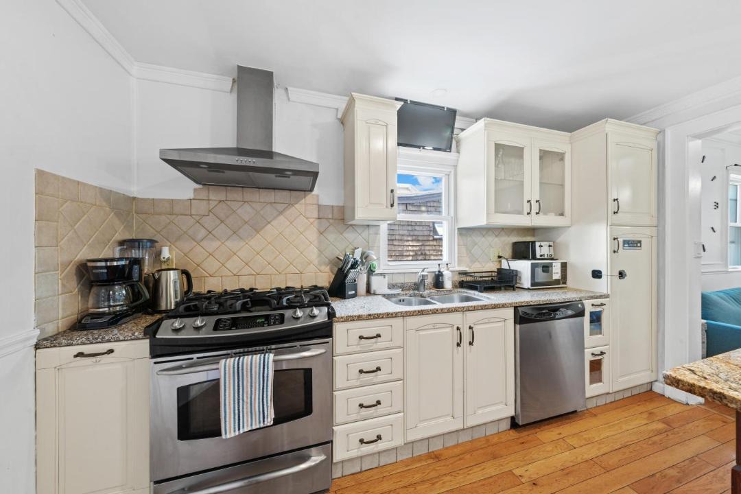 Photo of Others in Bayonne