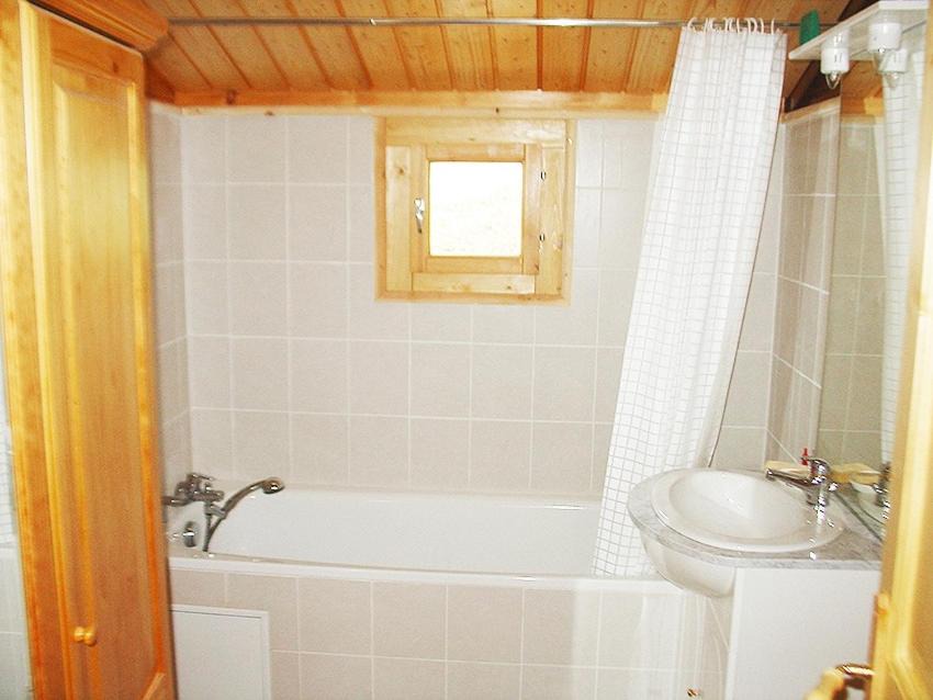 Photo of Bathroom in Saint-Julien-en-Vercors