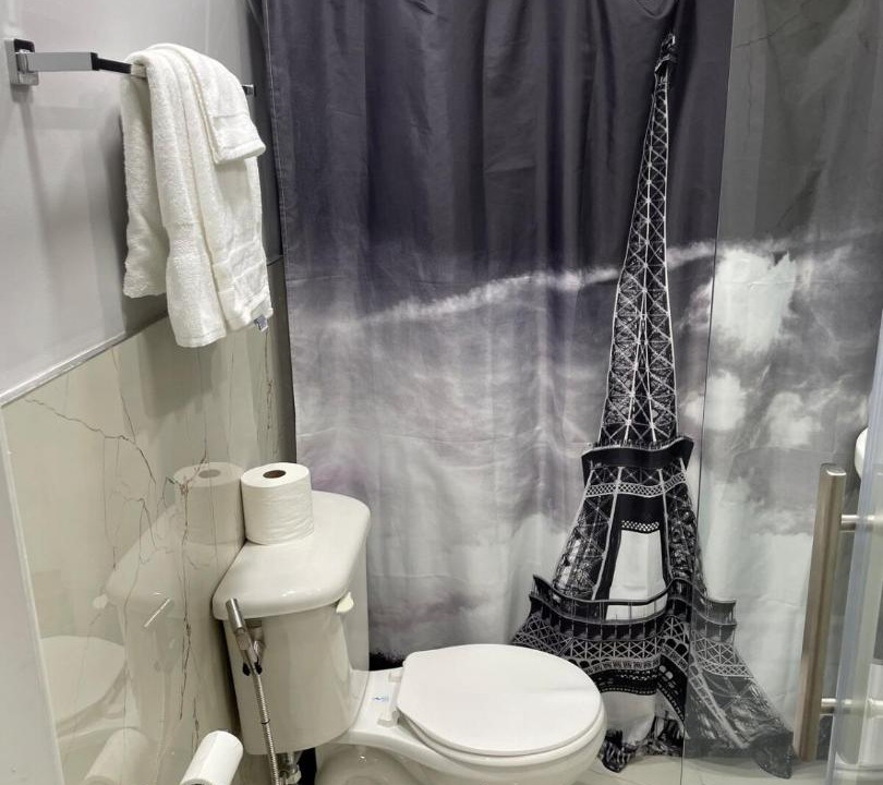 Photo of Bathroom in Pincourt