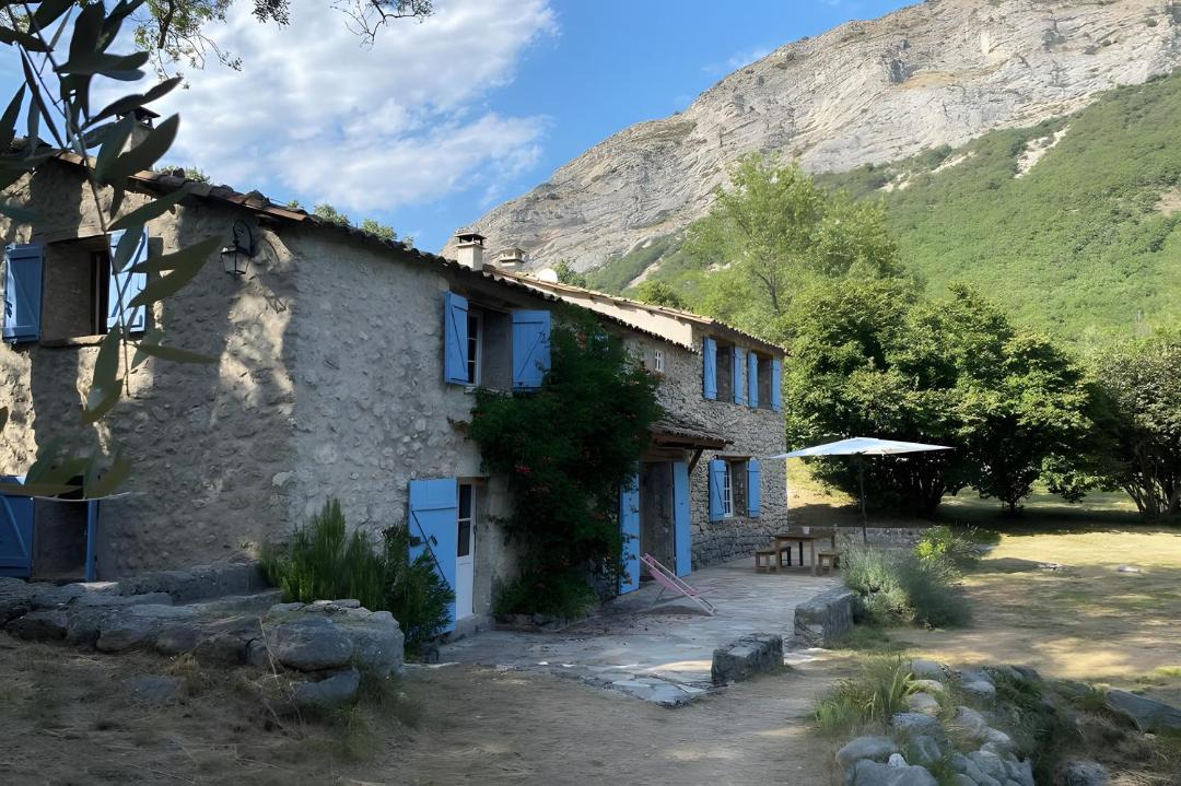 Photo of Others in Entrepierres