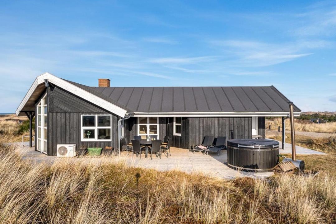 Photo of Others in Houvig Strand
