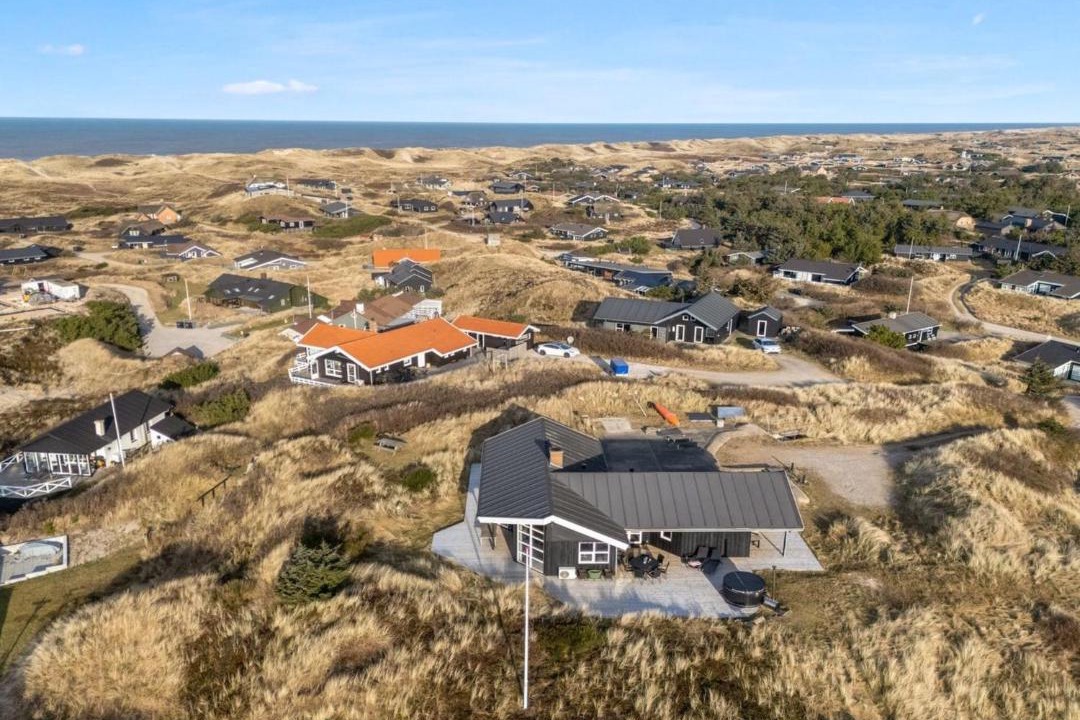 Photo of Others in Houvig Strand