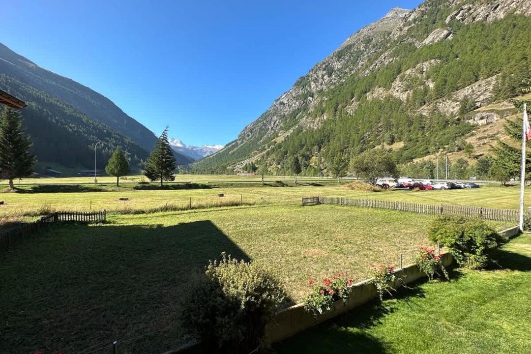 Photo of Others in Taesch