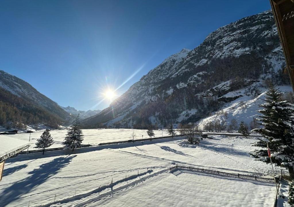 Photo of Others in Taesch