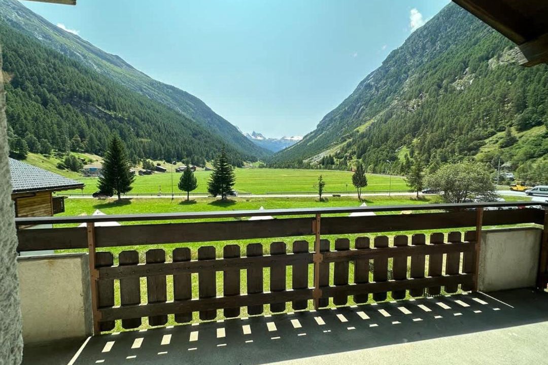 Photo of Others in Taesch
