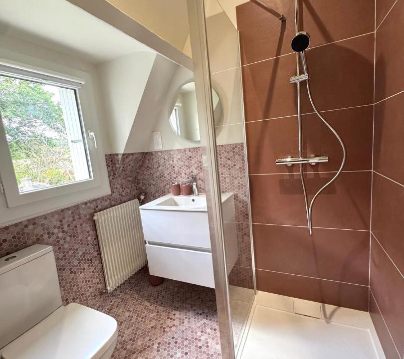 Photo of Bathroom in Saint-Martin-du-Vieux-Belleme