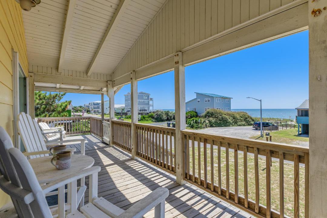 Photo of Patio Balcony in Oak Island