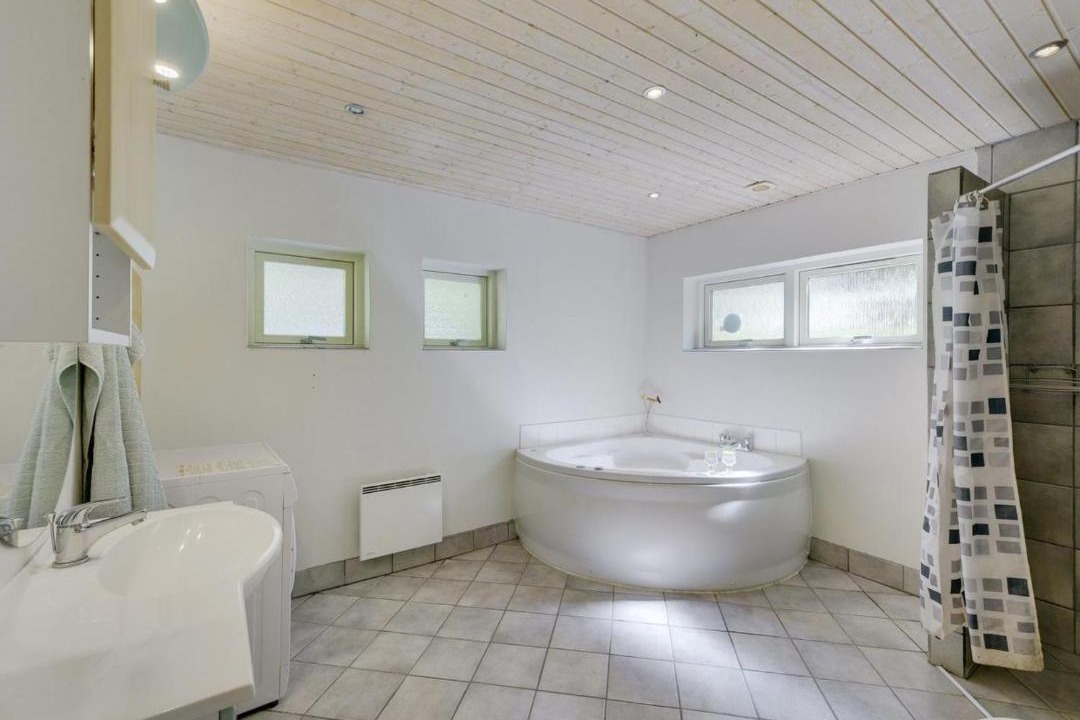 Photo of Bathroom in Skygge