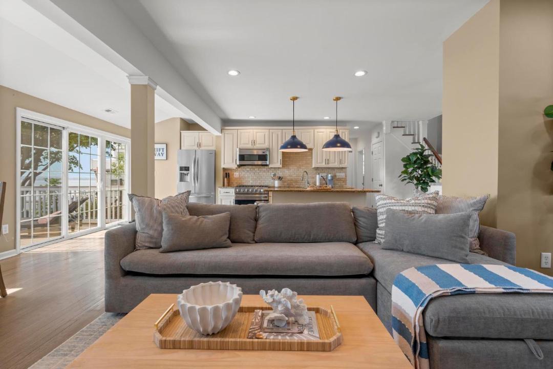 Photo of Others in East Shore