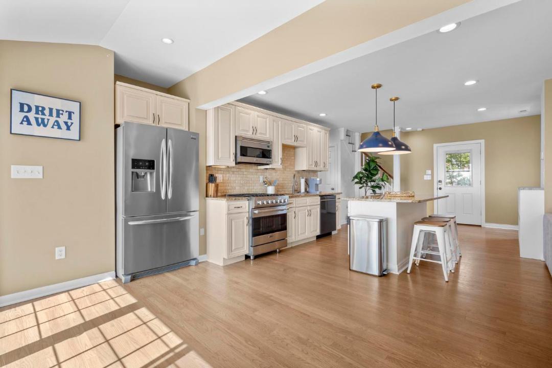 Photo of Others in East Shore