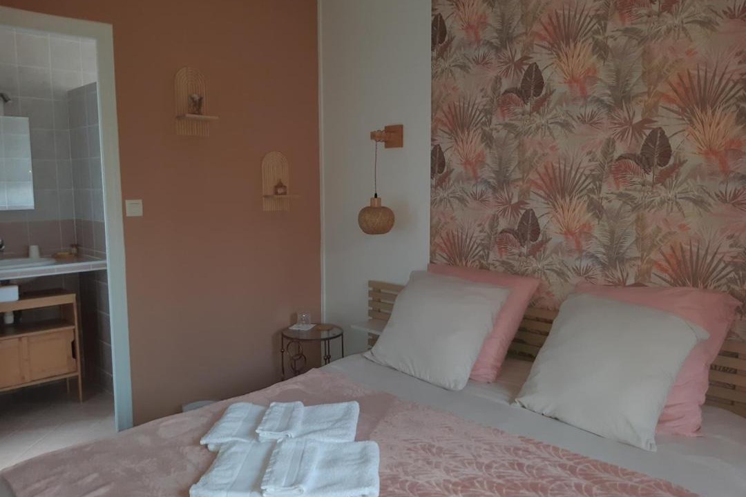 Photo of Bedroom in Cailloux-sur-Fontaines