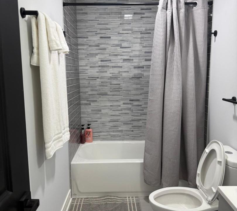 Photo of Bathroom in Albany Park