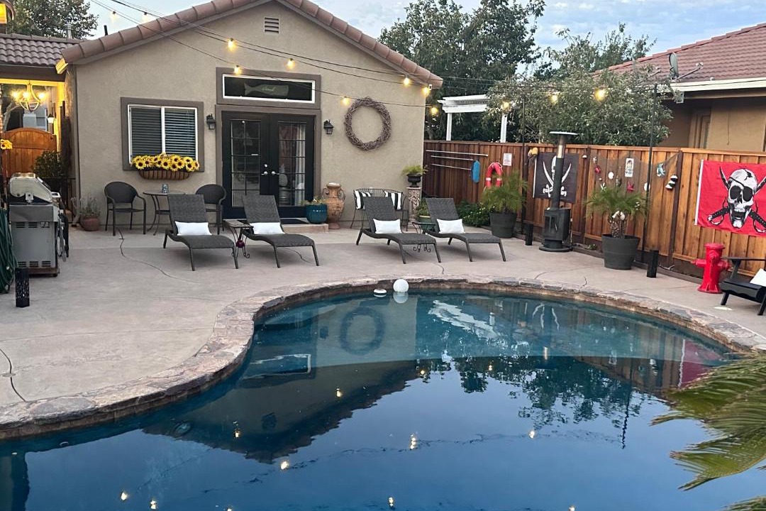 Photo of Others in Tracy