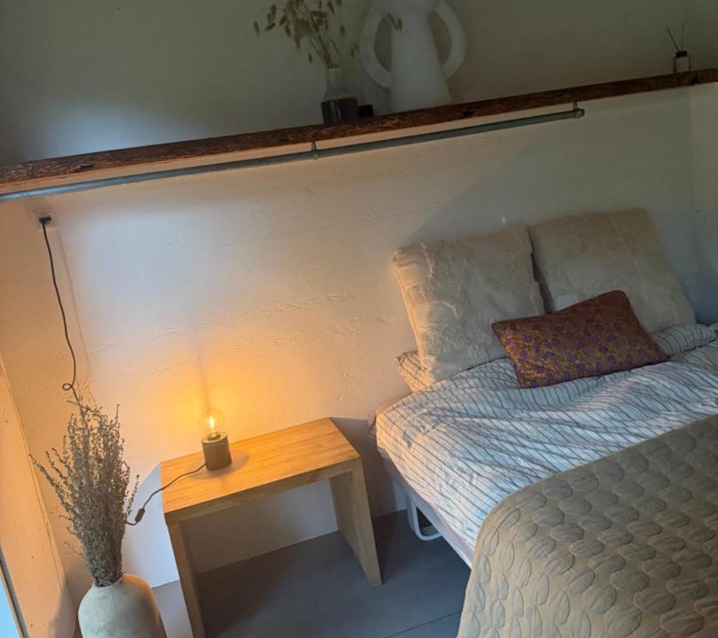 Photo of Bedroom in Them