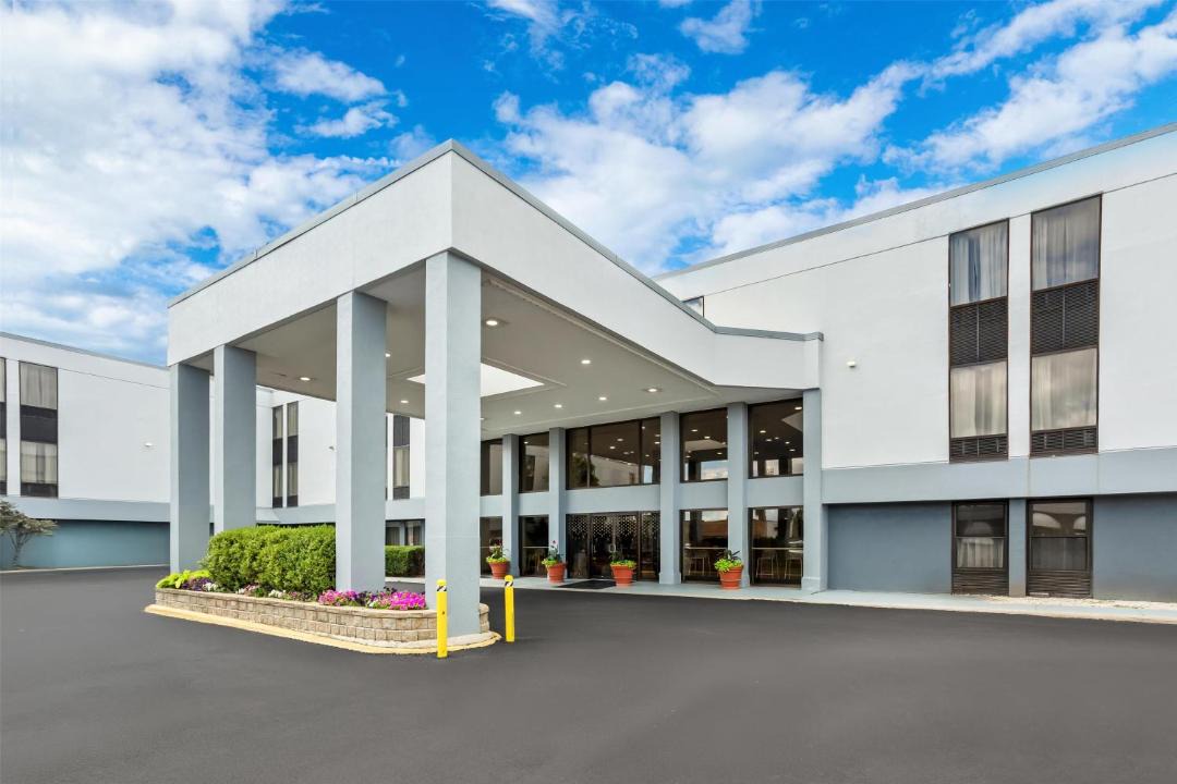 Photo of Others in Des Plaines