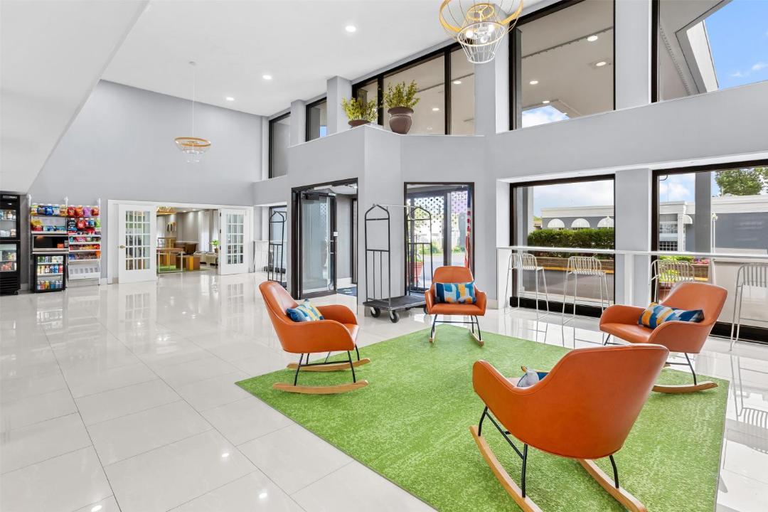 Photo of Others in Des Plaines