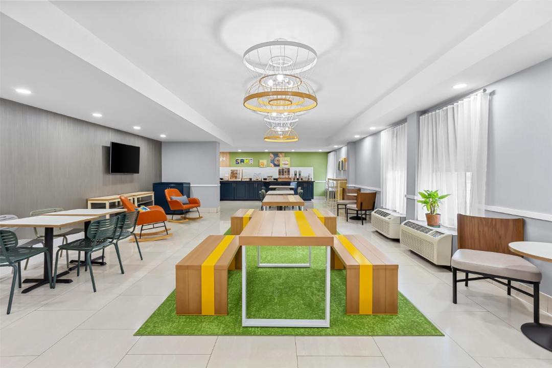 Photo of Others in Des Plaines