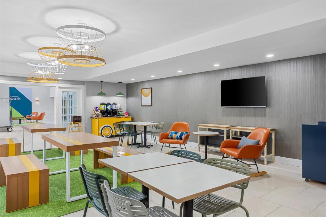 Photo of Others in Des Plaines