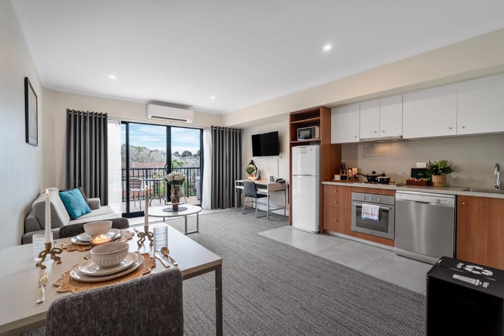 Photo of Others in Mont Albert