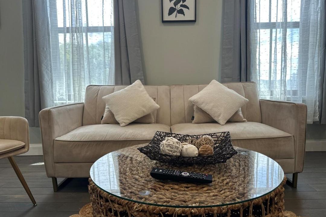 Photo of Livingroom in Albany