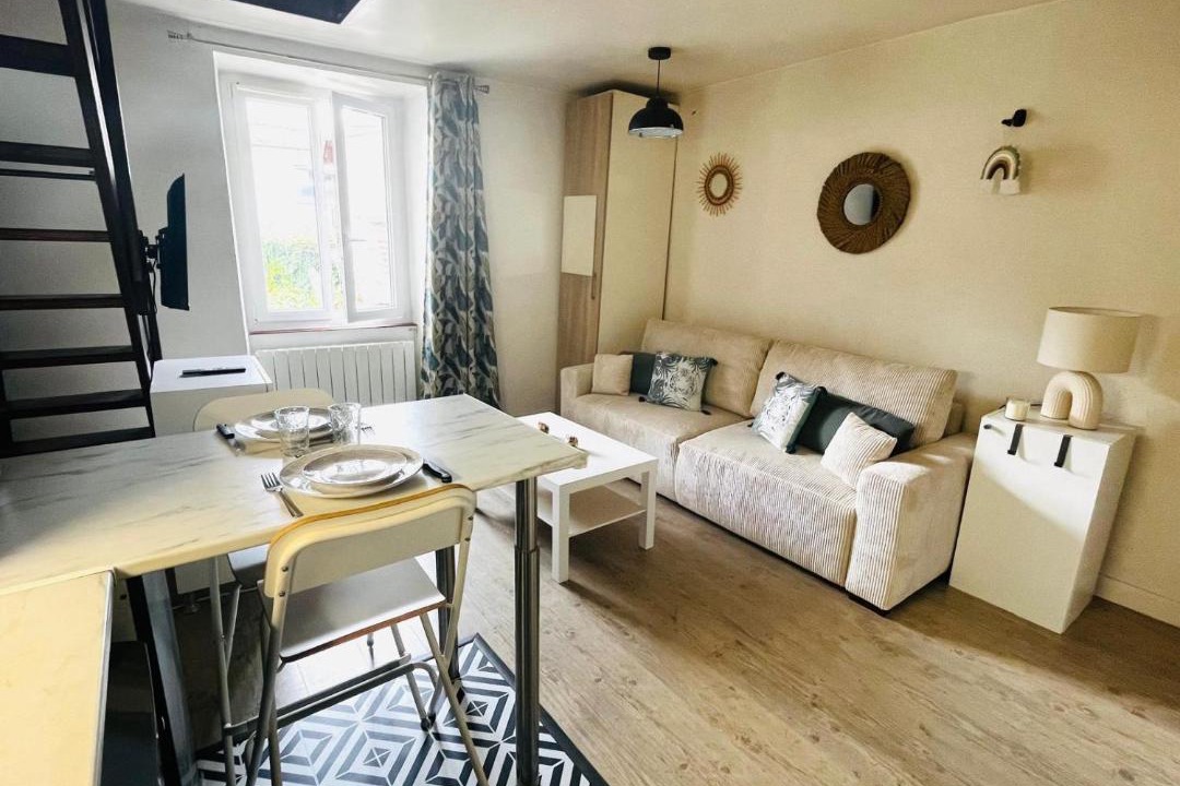 Photo of Others in Linas