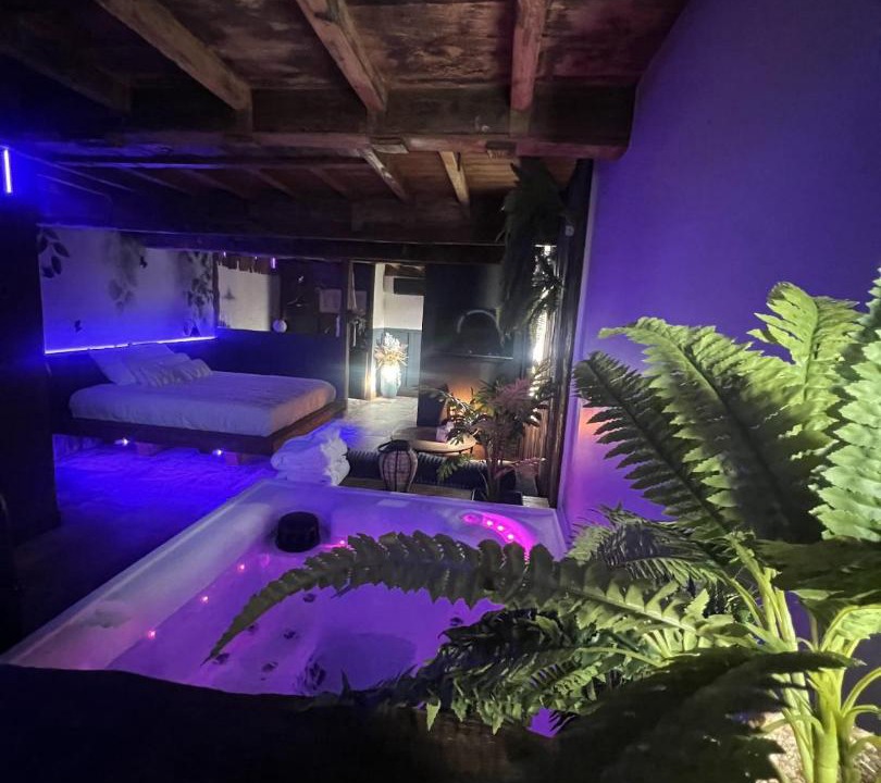 Photo of Others in Rougefay