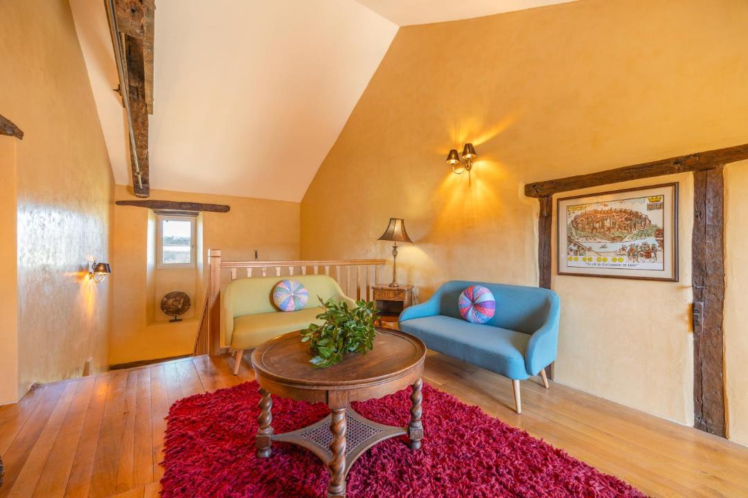 Photo of Others in Combefa