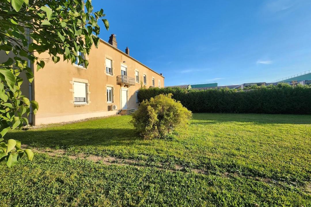 Photo of Others in Gray-la-Ville