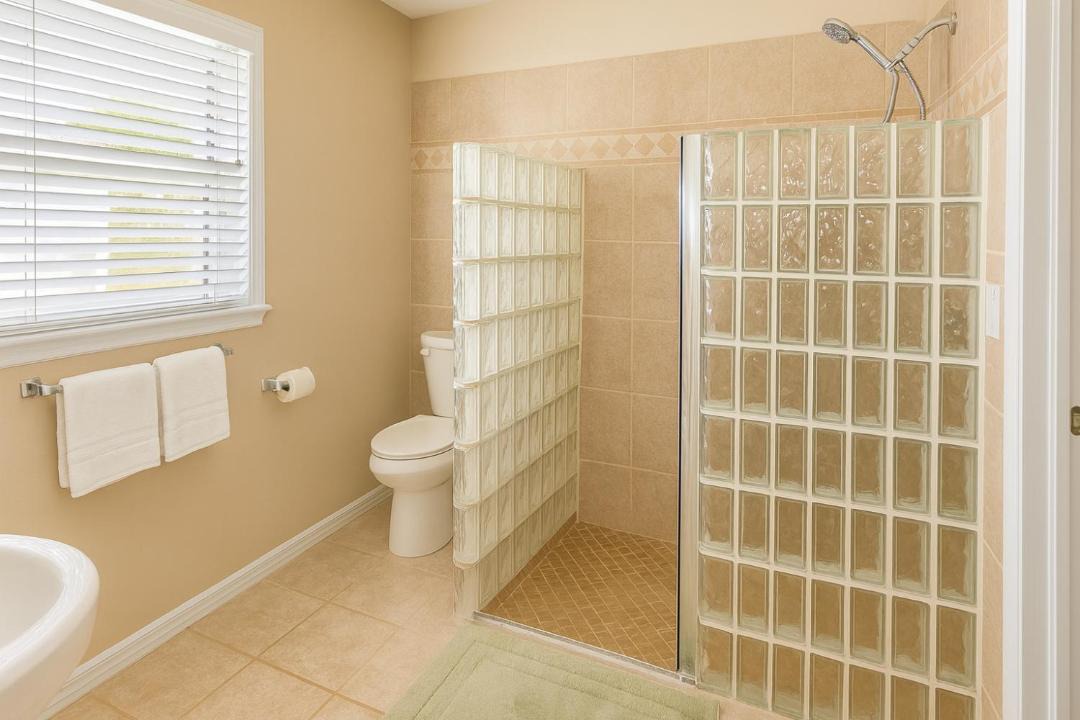 Photo of Bathroom in Pelican